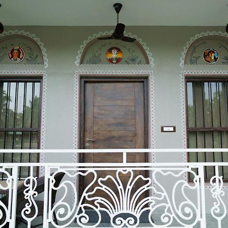 Breathing Earth - Rooms And Pool Calcuta Exterior foto