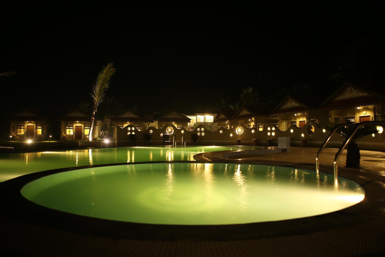Breathing Earth - Rooms And Pool Calcuta Exterior foto