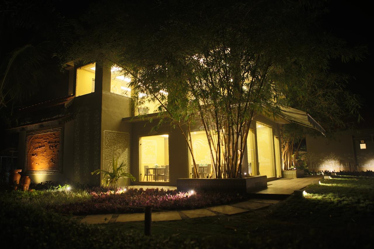 Breathing Earth - Rooms And Pool Calcuta Exterior foto