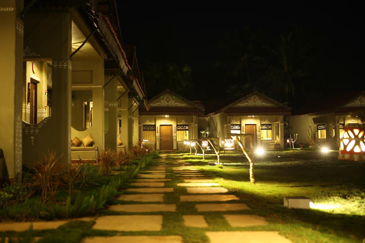 Breathing Earth - Rooms And Pool Calcuta Exterior foto